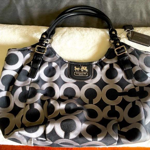 Coach shoulder bag ⭐️